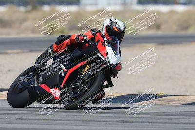 media/Oct-13-2025-Moto Forza (Mon) [[a66d839500]]/3-B Group/Session 3 (Turn 16)/